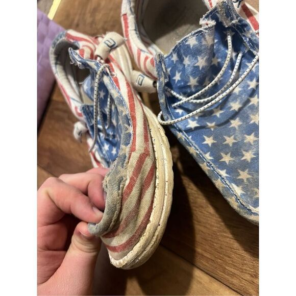 Hey Dude Stars N Stripes Wally Shoes Flaws -Men’s 8 Woman’s 10 - Picture 13 of 15